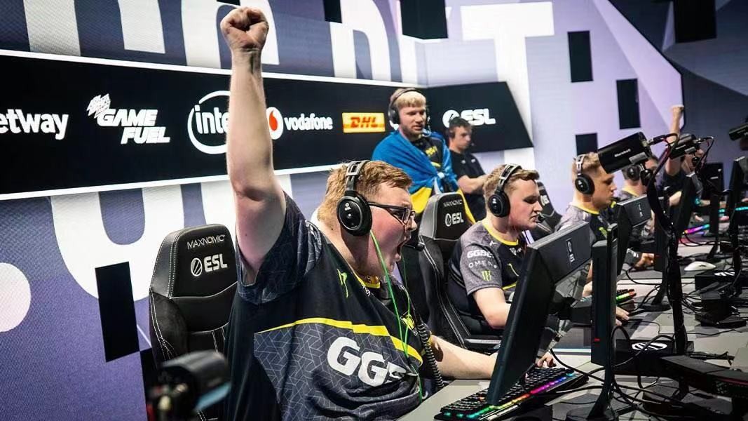 而国足的 而国足的